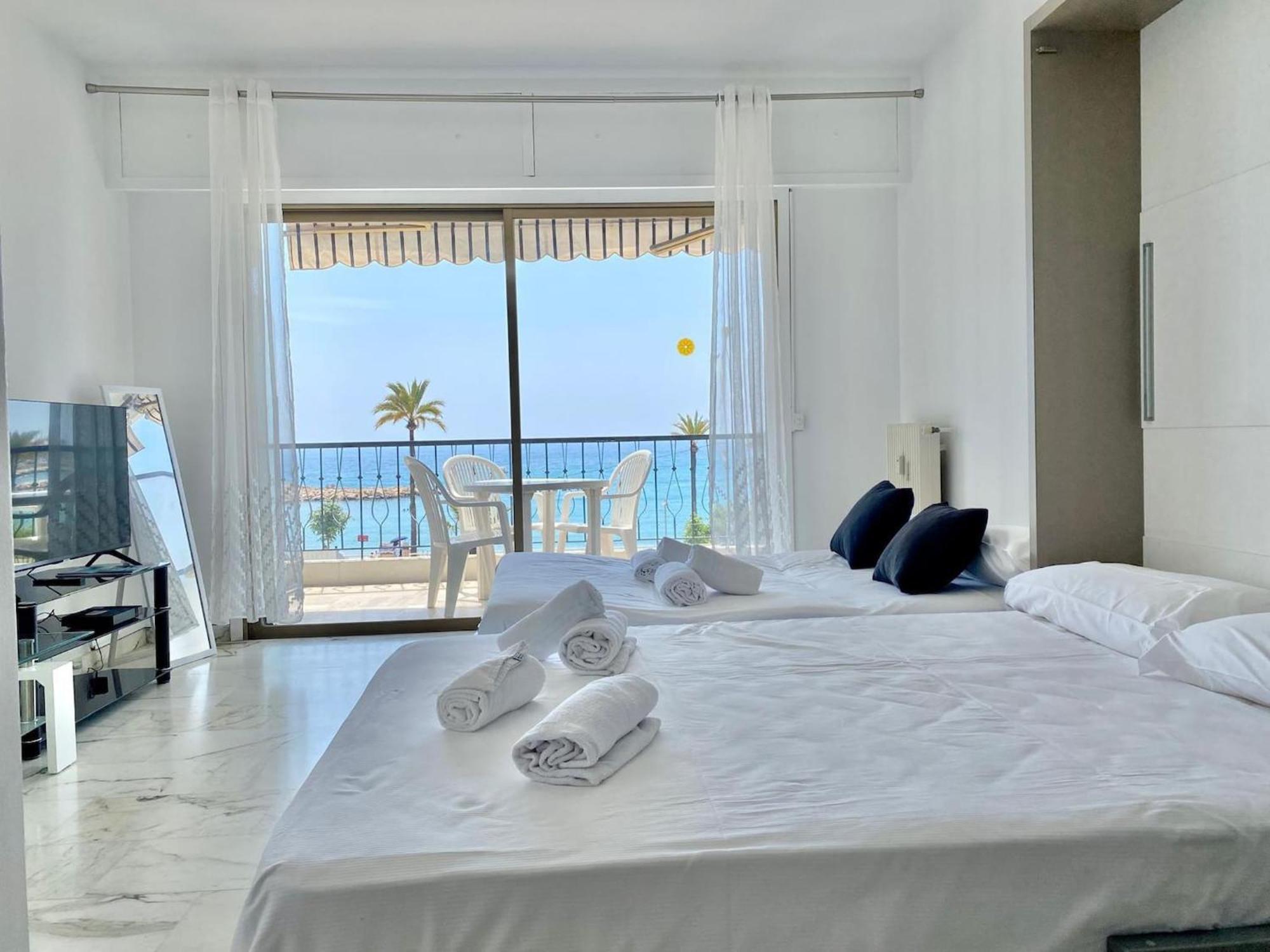 Le Mona Lisa, Vue Mer, Balcon Menton Bagian luar foto